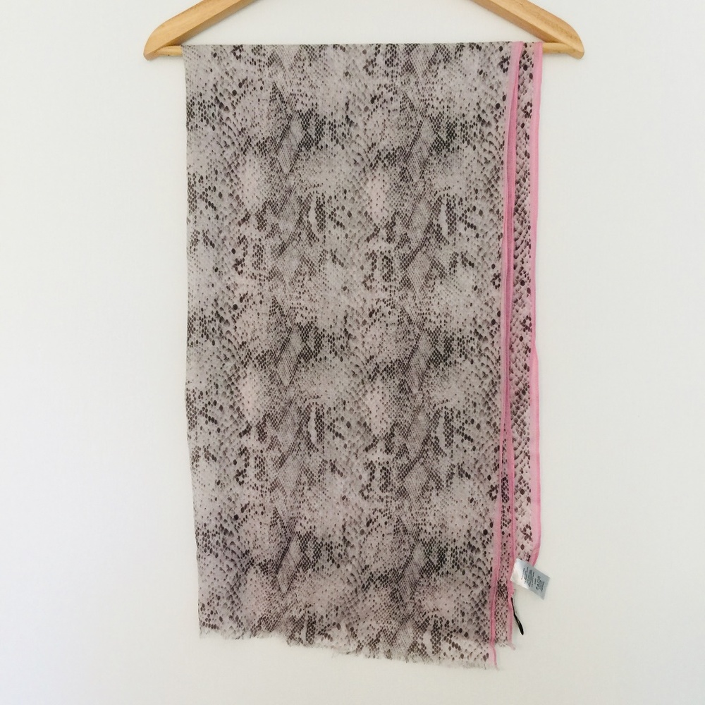 Loft Snake Skin Print Scarf Gray/Pink Trim OS